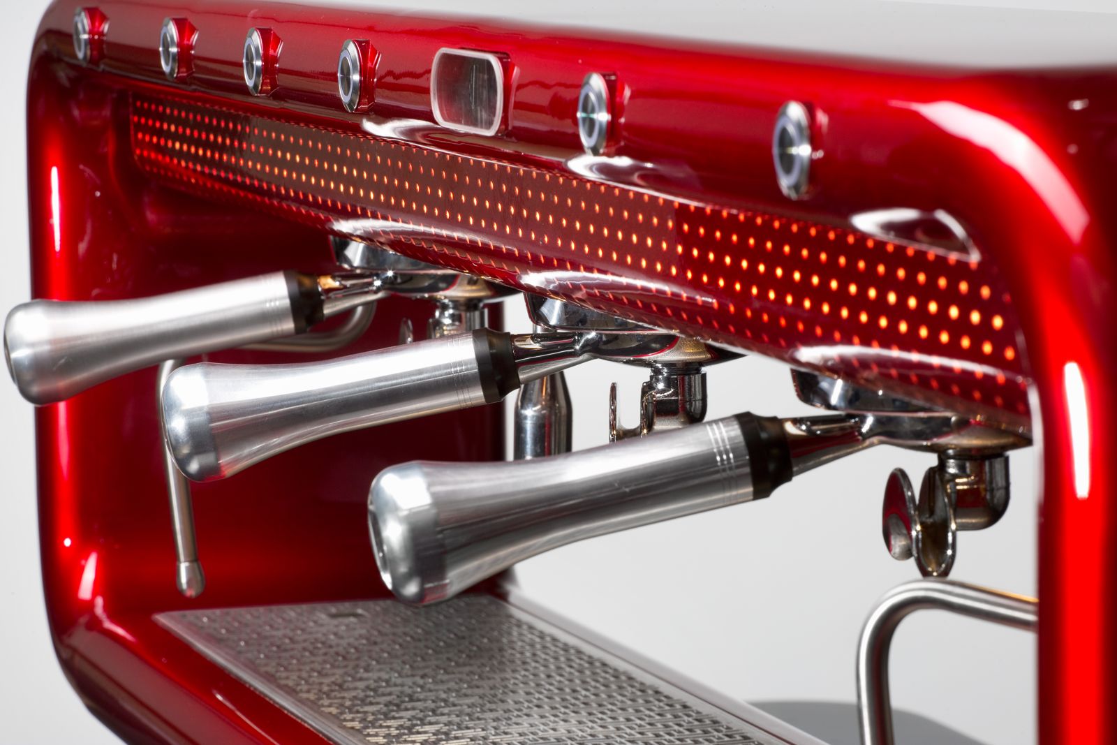 AREMDE group heads and portafilters close up